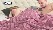 проснулся и пристает