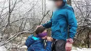добывает сперму в ротик и глотает на природе