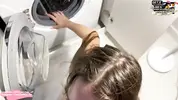 вынул из стиралки и дал сестре на клык