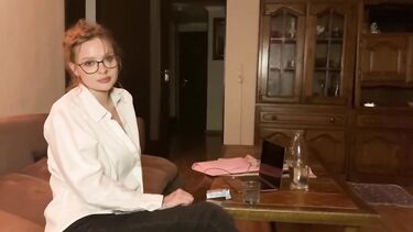 Большие хуи от первого лица: Курящая училка сосет хуй студенту дипломнику