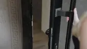 приехала в гости к сыну, а встретил сосед