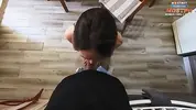 мама друга на коленях сосет член