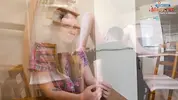 замечтался о том, как лижет киску мамы друга на столе