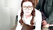 ебет раком стонущую ученицу