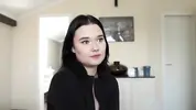 русская брюнетка соблазняет друга мужа