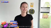 спортсменка с тренером договариваются о свидании