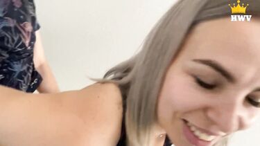 HotWife Vika: Жена наврала мужу о пробежке и трахается в подъезде с соседом