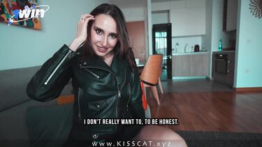 Kisscat: Пикапер представился крипто трейдером и выебал красивую брюнетку