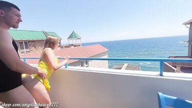 Angelica Heaven: Анжелика обоссалась после траха на балконе с видом на море