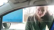 словила автостоп до города