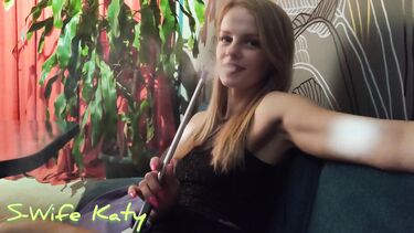 Встретила фаната в ночном клубе и получила сперму на лицо