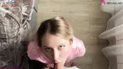 на коленях отсасывает член сыну мужа