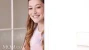 служанка застукала хозяина за дрочкой