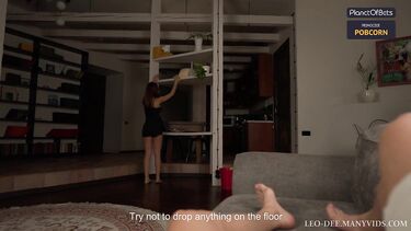 Хозяин выебал непутевую служанку и залил спермой