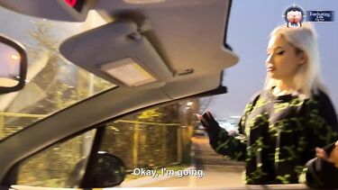 Жопастые блондинки: Шлюшка с улицы отдалась за бесплатно и получила сперму в киску