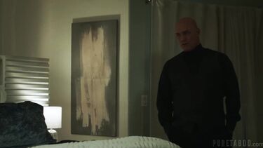 Derrick Pierce: Семейный ритуал: оец трахает невесту сына в первую брачную ночь