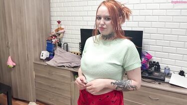 Сводная сестра ПТУшница спиздила презерватив у брата и спалилась